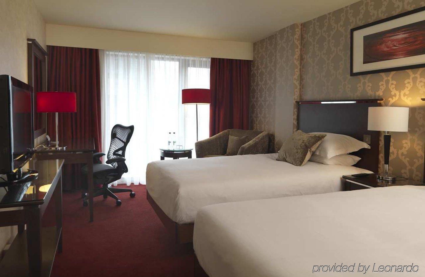 Hilton Garden Inn Aberdeen City Centre Exterior photo